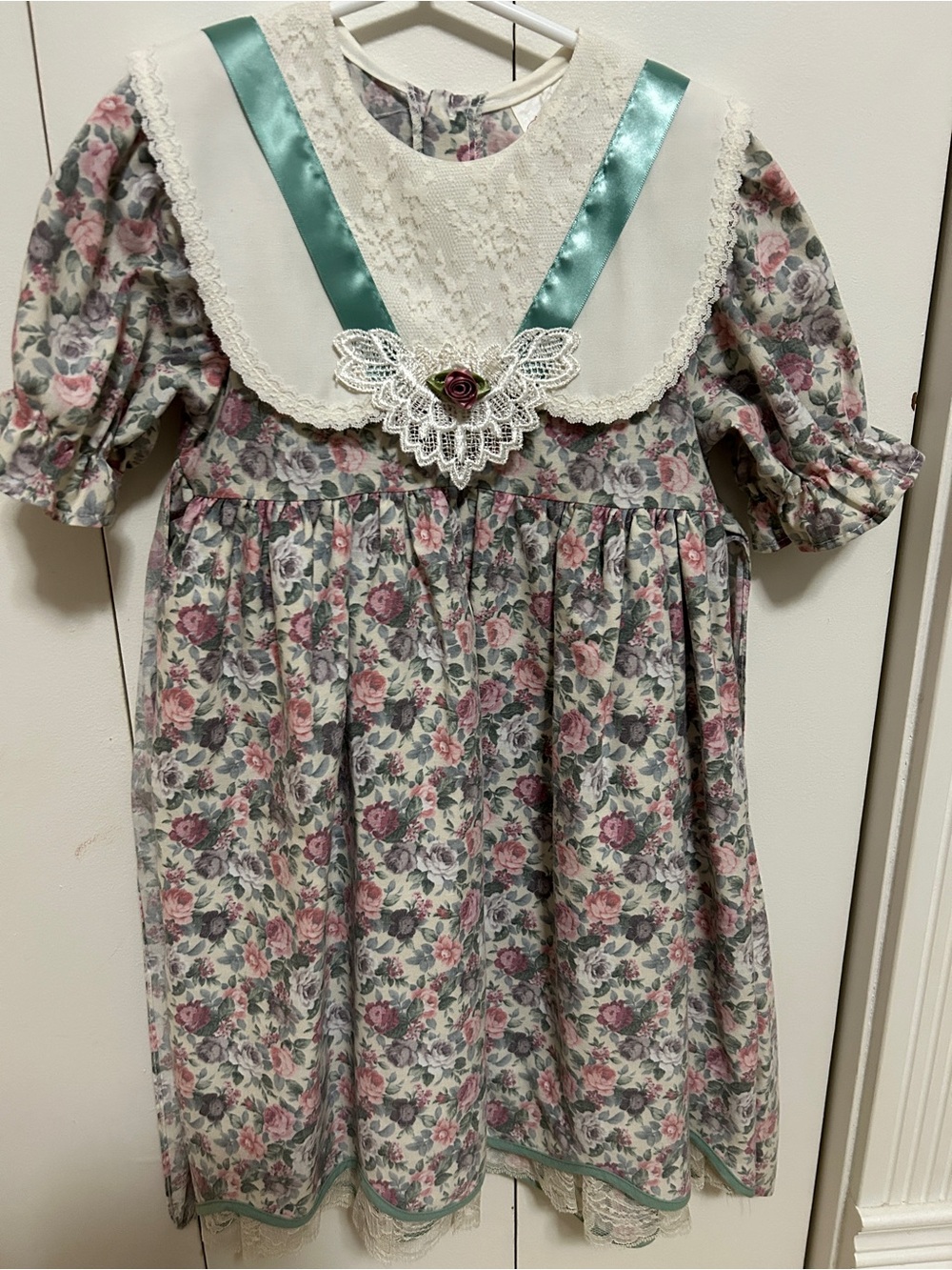 Floral Collared Dress in Gray & Pink Like New